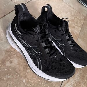 ASICS Gel Nimbus 26 Running Shoes Black White Size 7.5 Women's